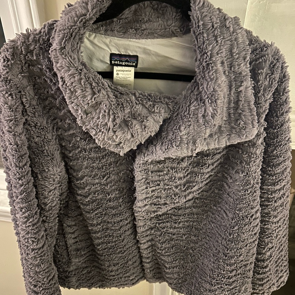 Patagonia Women's Cozy Gray Teddy Jacket